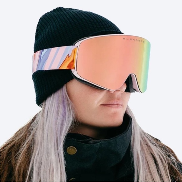 Blenders Aura Snow Googles - Picture 3 of 15